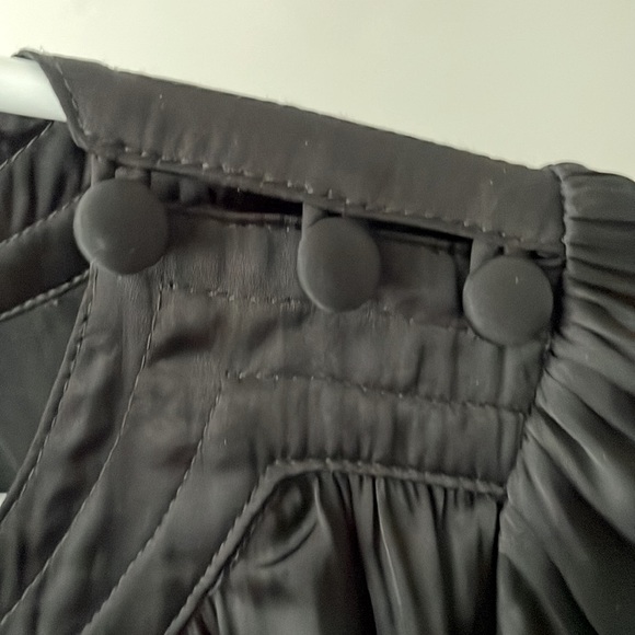 EUC Aritzia Wilfred pleated black waisted dress. Size M. - Picture 5 of 9